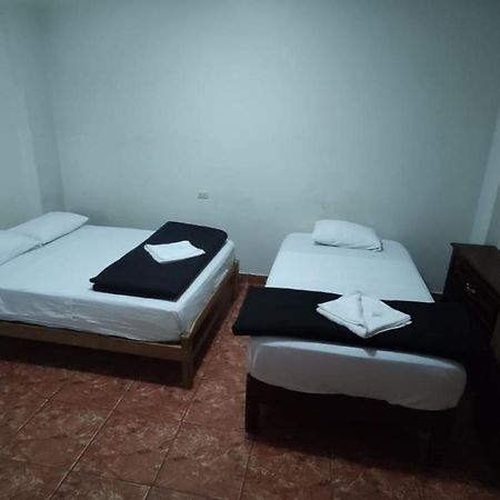 Guest House Tumbes Eksteriør bilde